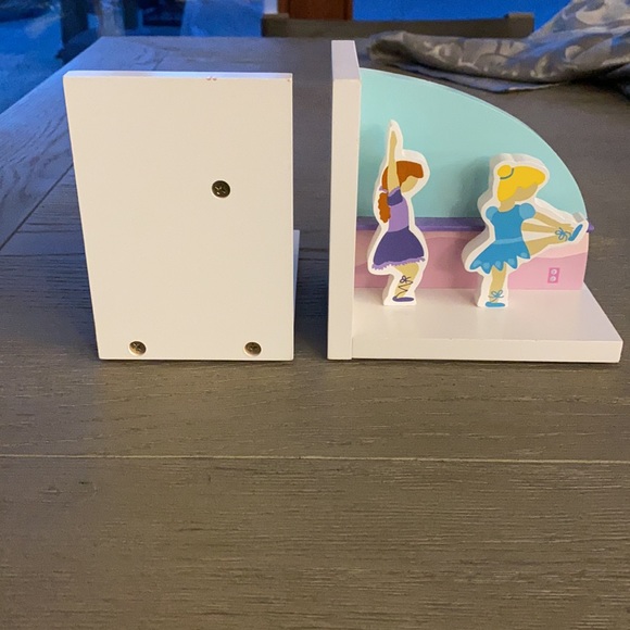 Book ends with ballet dancers - Picture 2 of 4